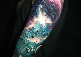 Incríveis Tatuagens do Cosmos para vocês