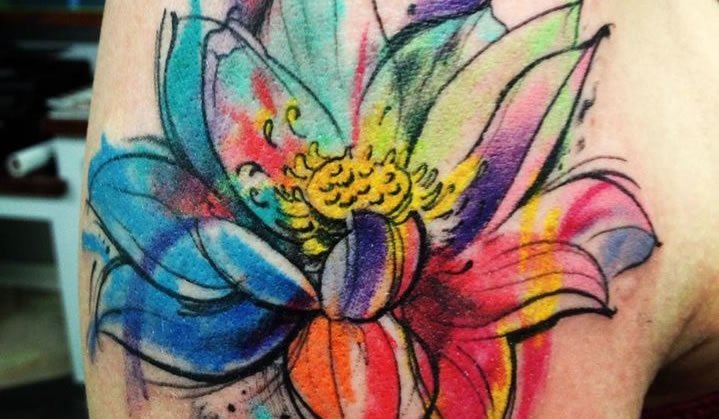 Tatuagem Aquarela: tudo que você precisa saber!