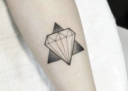 Tatuagem de Diamantes: Significados e Muito Mais