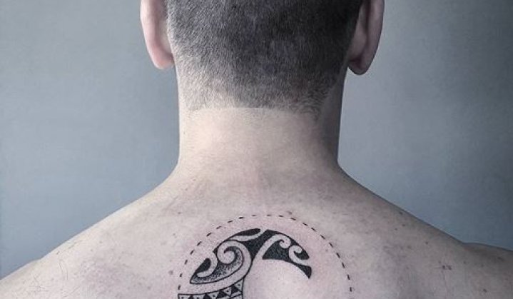 Tatuagem de Onda: dicas para eternizar essa força da natureza
