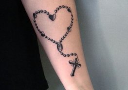 Tatuagem de Terço: Significado, Fé, Devoção e Religiosidade