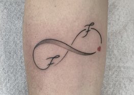 Tatuagem do infinito