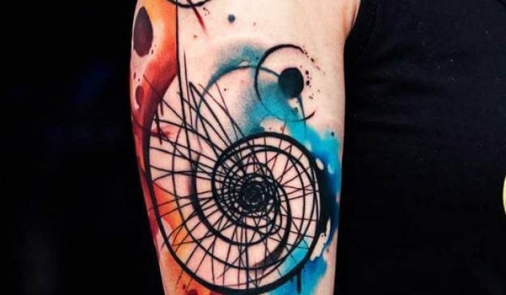 Tatuagens em Espiral: Significados, Evolução e Muito Mais...